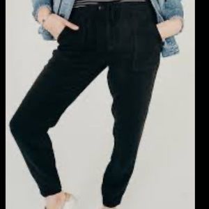 Carly Jean Los Angeles Serena Joggers